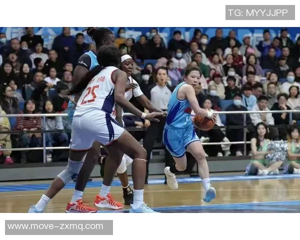 米切尔轻松发威30分钟内高效砍下27分4篮板4助攻第三节完美表现6中6